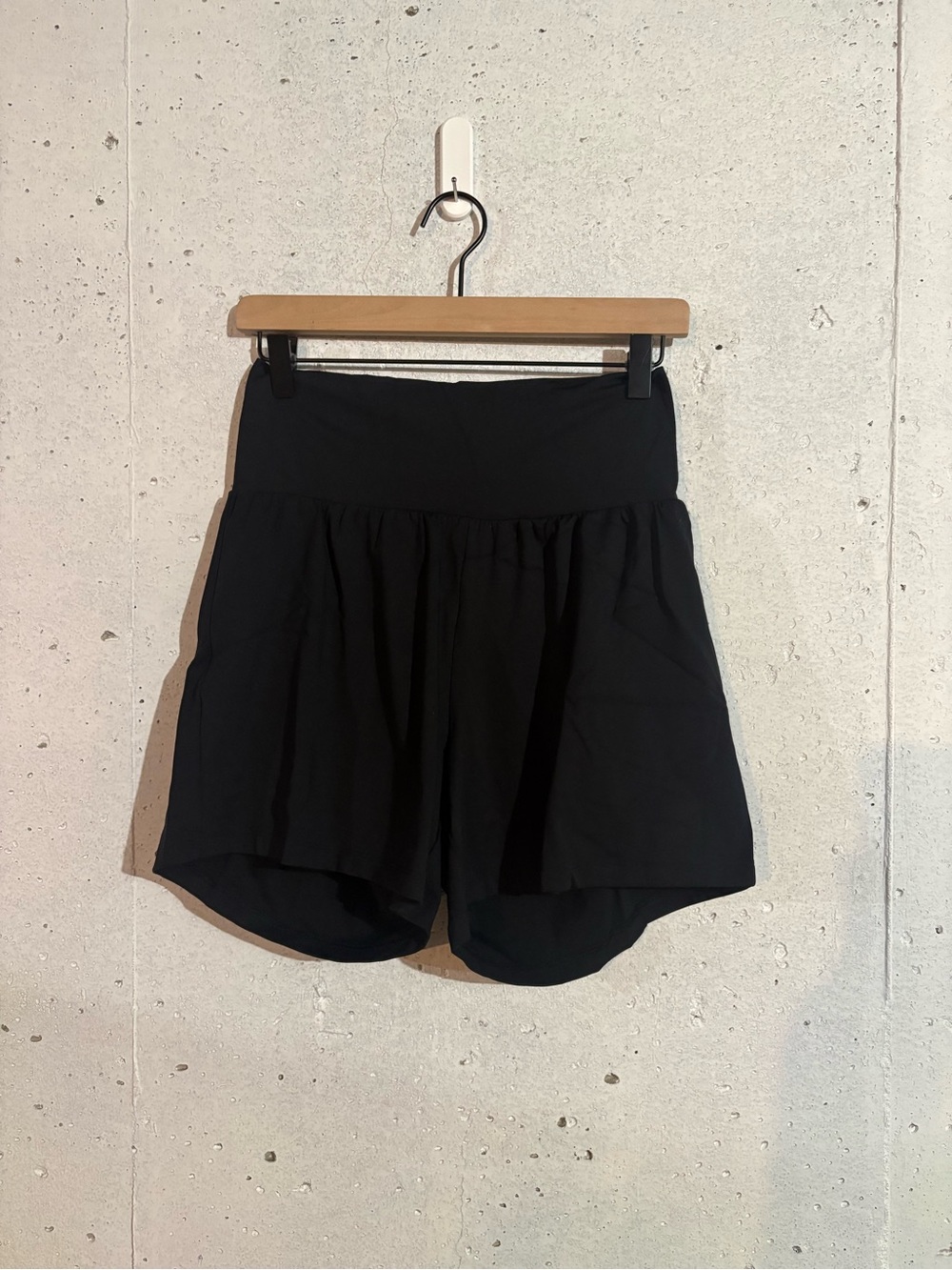 Halara SoftlyZero Airy Super High Waisted InstantCool Shorts 5'' | Size: L Long